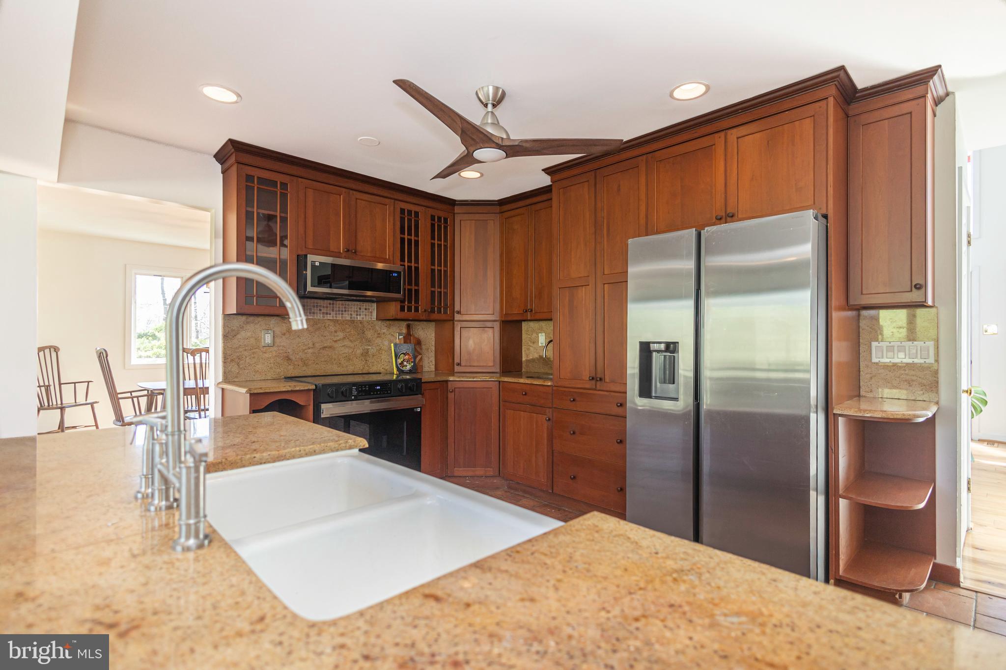 101 Rogers Road Furlong, PA 18925 - Photo 12 of 57 Kitchen / Farmhouse Sink