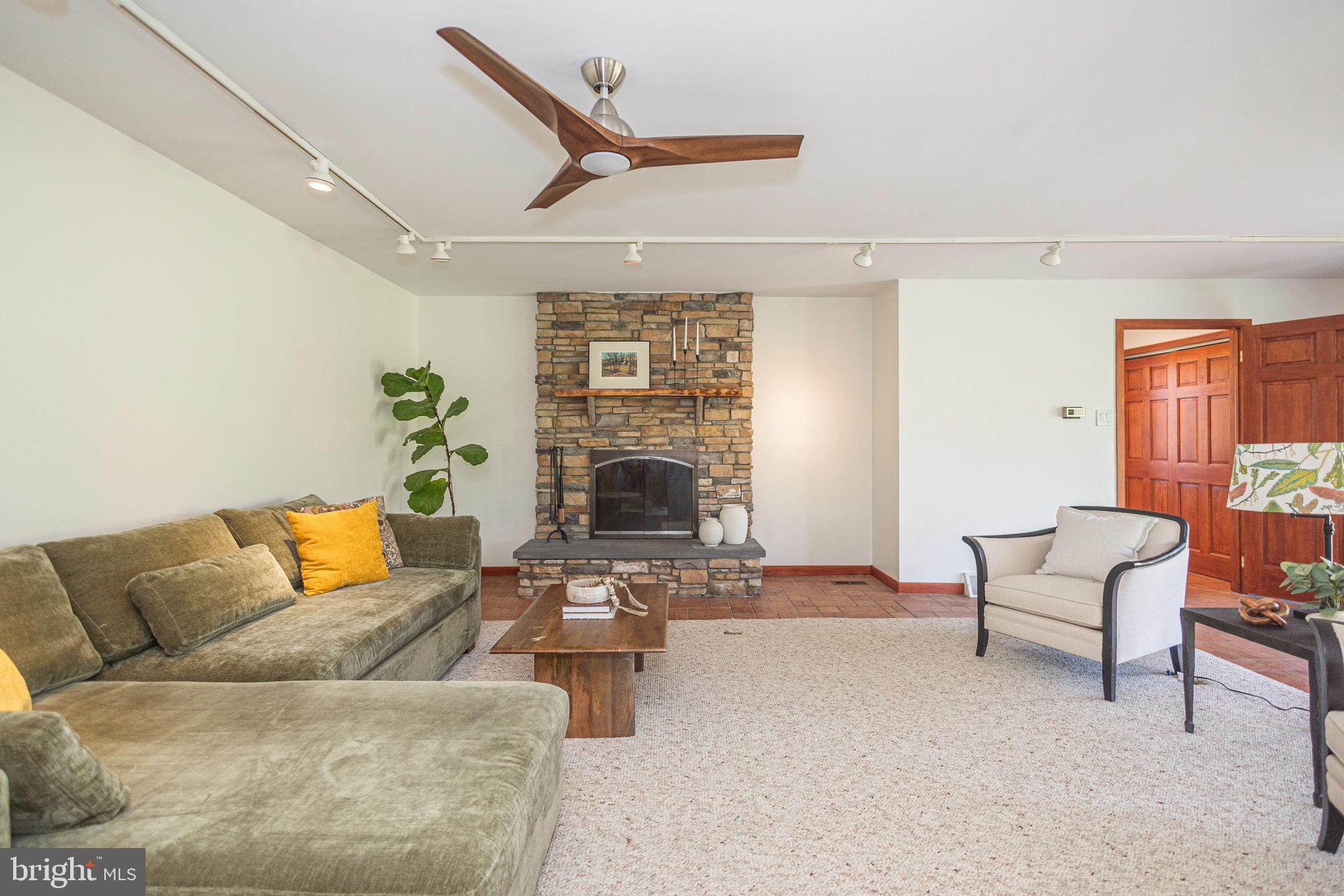 101 Rogers Road Furlong, PA 18925 - Photo 5 of 57 Great Room