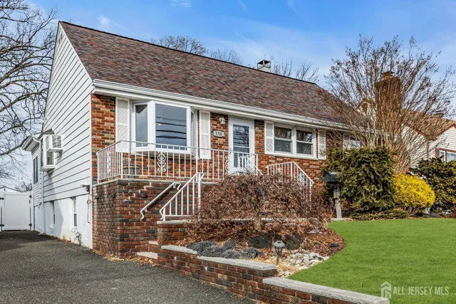 $520,000 | 150 Worth Street, Iselin, NJ 08830
