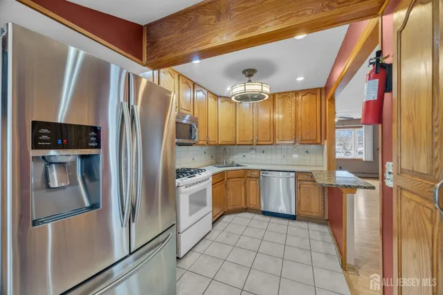 $520,000 | 150 Worth Street, Iselin, NJ 08830