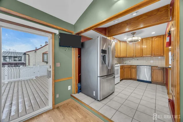 $520,000 | 150 Worth Street, Iselin, NJ 08830