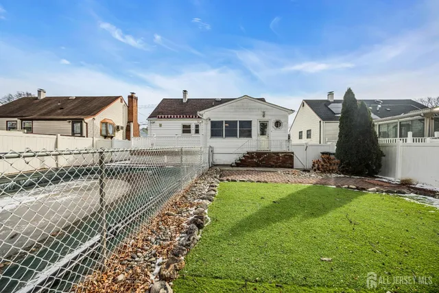 $520,000 | 150 Worth Street, Iselin, NJ 08830