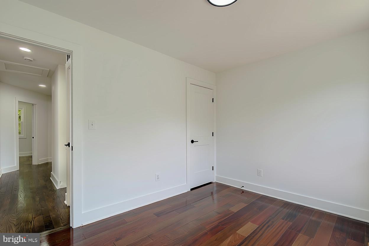 1107 Swan Creek Road Fort Washington, MD 20744 - Photo 33 of 72 Bright and airy bedroom.
