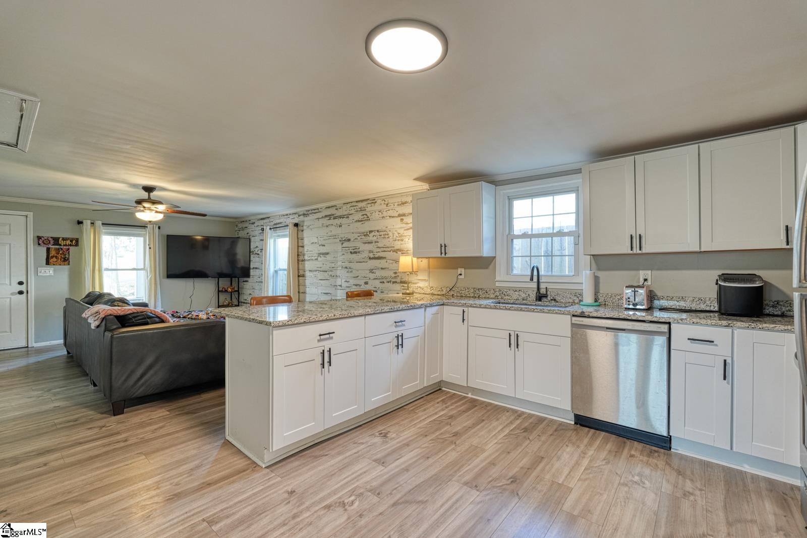 115 May Street Easley, SC 29640 - Photo 7 of 30