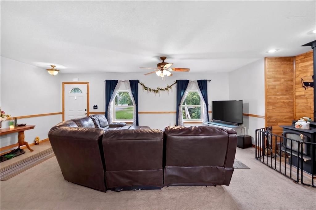 4713 Southeast Lostine Road Columbus, KS 66725 - Photo 16 of 56