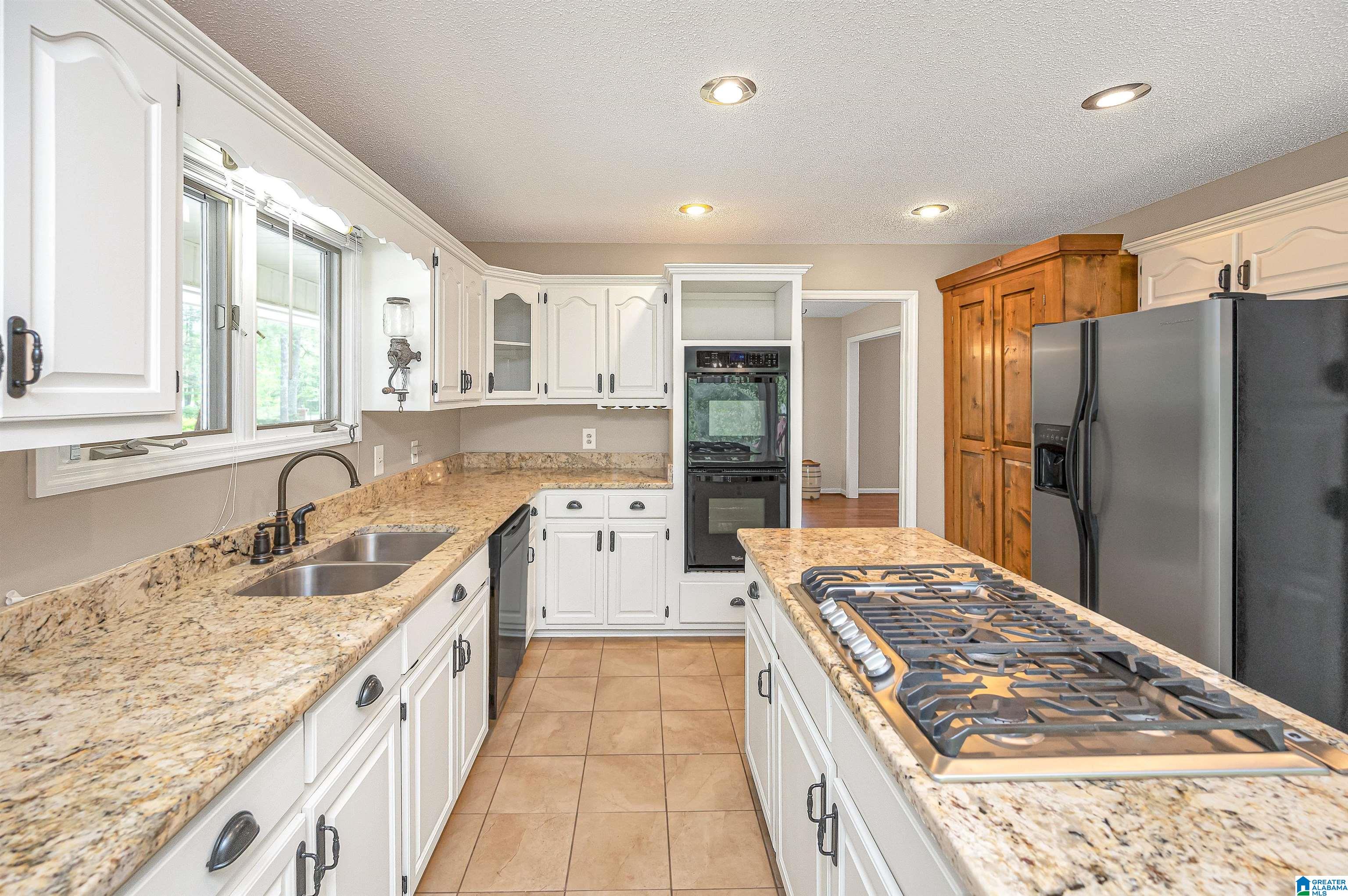 444 Myrick Road Warrior, AL 35180 - Photo 5 of 35