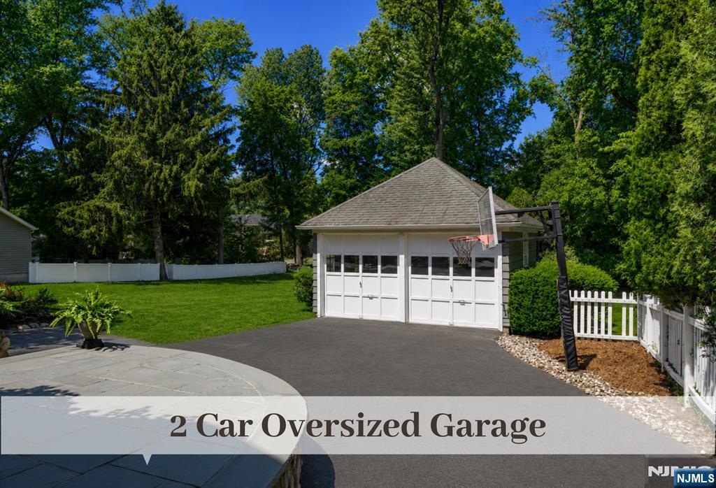 372 South Irving Street Ridgewood, NJ 07450 - Photo 4 of 26