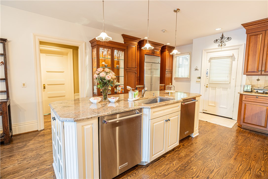 901 East Avenue, Unit A Rochester, NY 14607 - Photo 20 of 40