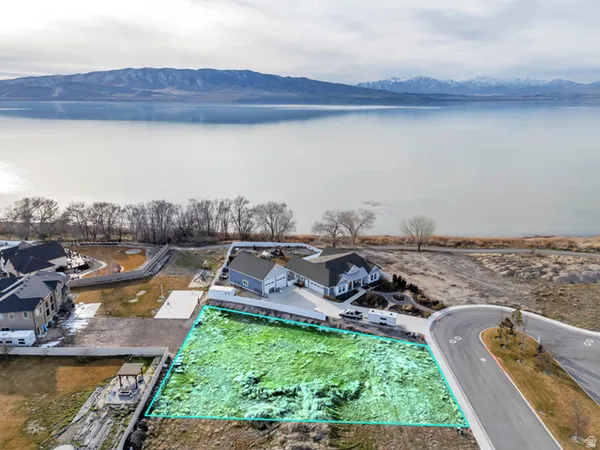 $675,000 | 343 West Bay Drive, Unit 21, Vineyard, UT 84059
