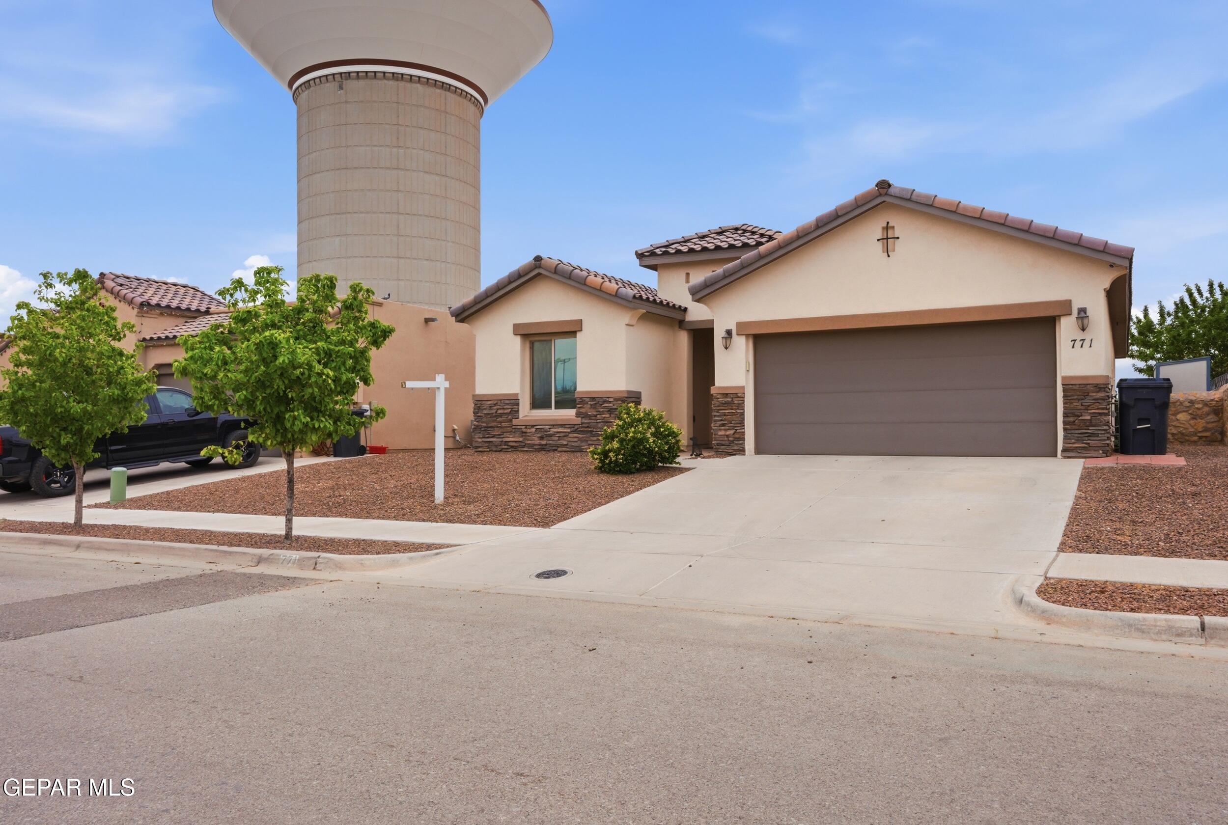 771 Wappenbury Road El Paso, TX 79928 - Photo 3 of 49 DSC02363