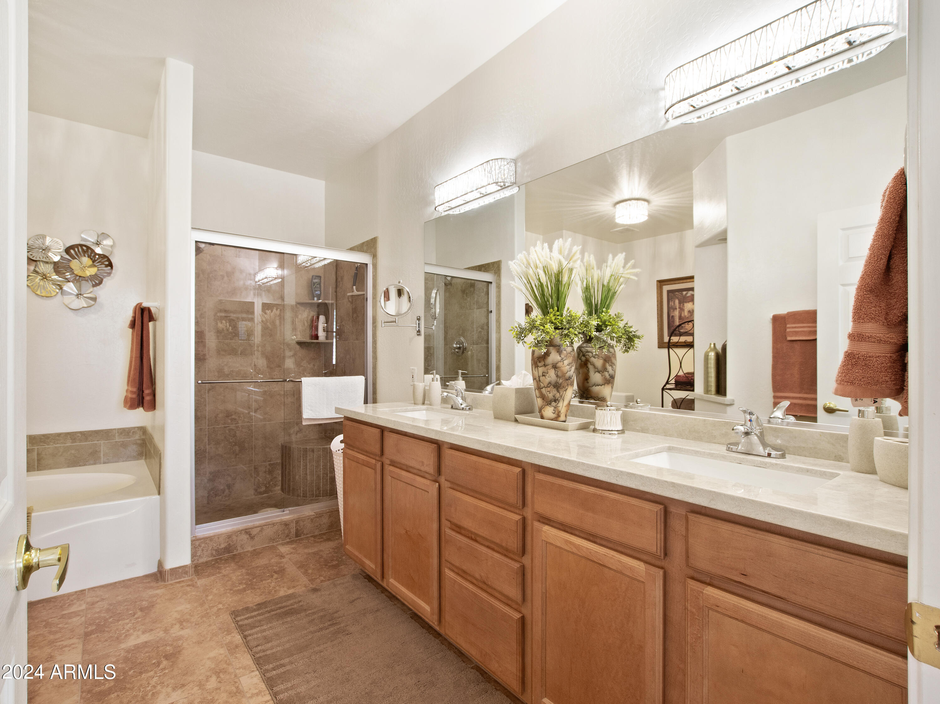 5450 East McLellan Road, Unit 212 Mesa, AZ 85205 - Photo 19 of 36 Primary Bathroom