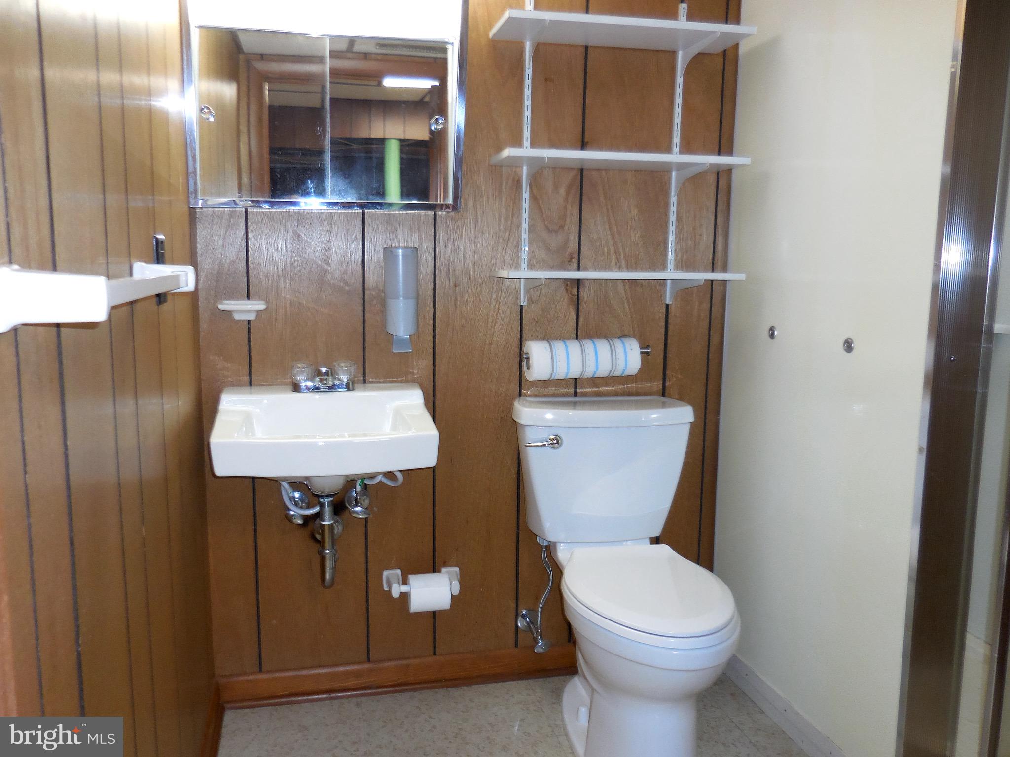 724 East Maple Road Linthicum, MD 21090 - Photo 16 of 27 Family room bath with shower stall.
