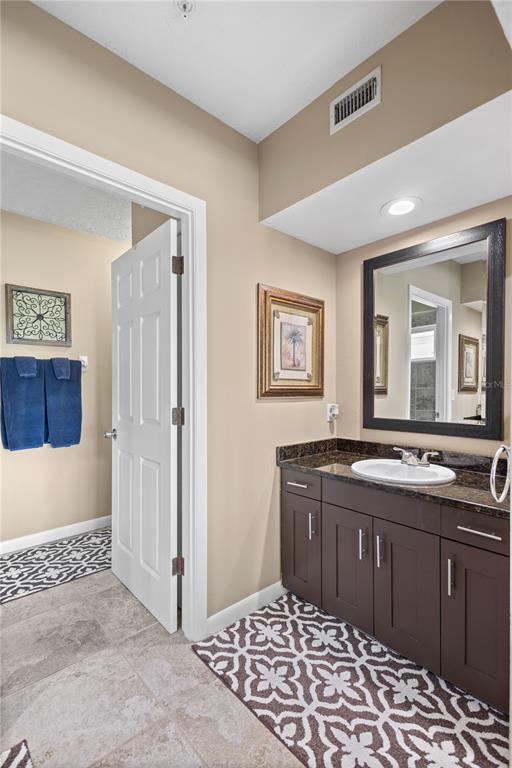 528 Forest Way Longboat Key, FL 34228 - Photo 24 of 40