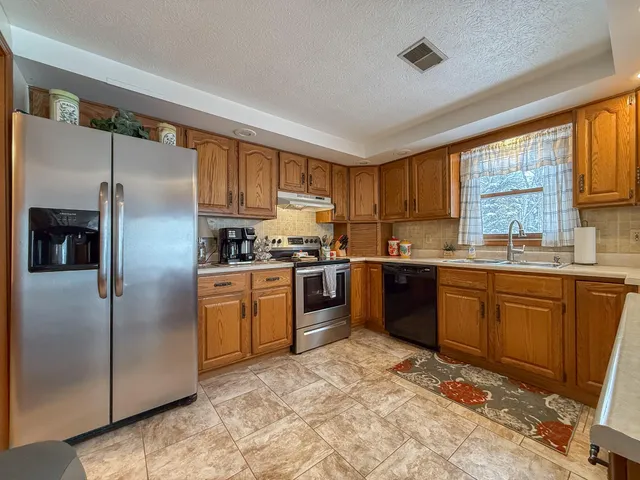 $239,900 | 28860 Sarabyn Street, Dowagiac, MI 49047