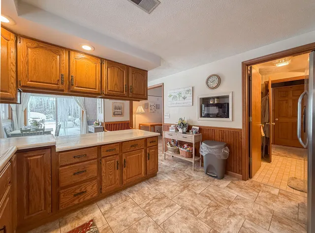 $239,900 | 28860 Sarabyn Street, Dowagiac, MI 49047