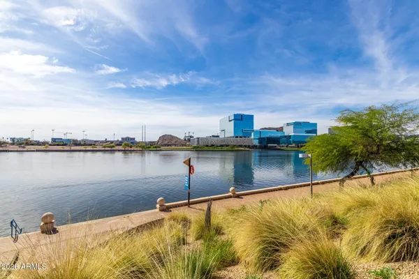 $424,000 | 945 East Playa Del Norte Drive, Unit 4025, Tempe, AZ 85288
