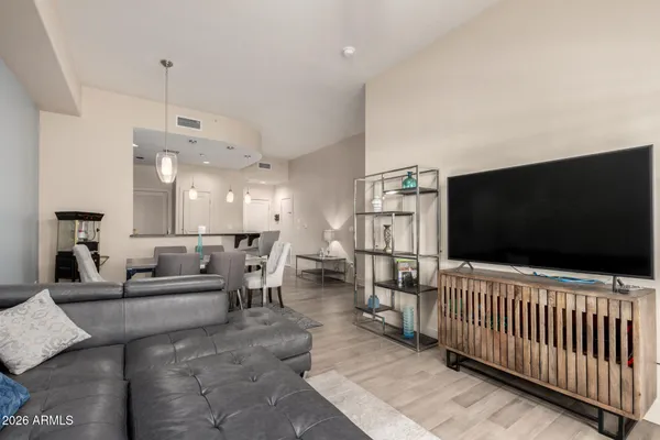 $424,000 | 945 East Playa Del Norte Drive, Unit 4025, Tempe, AZ 85288