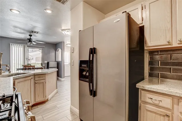 $319,900 | 916 Twinkling Sky Avenue, Henderson, NV 89015