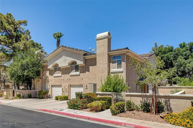 $319,900 | 916 Twinkling Sky Avenue, Henderson, NV 89015