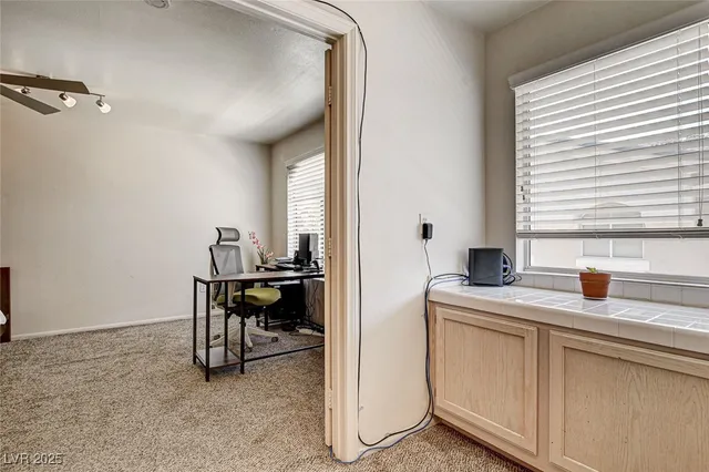 $319,900 | 916 Twinkling Sky Avenue, Henderson, NV 89015