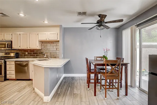 $319,900 | 916 Twinkling Sky Avenue, Henderson, NV 89015