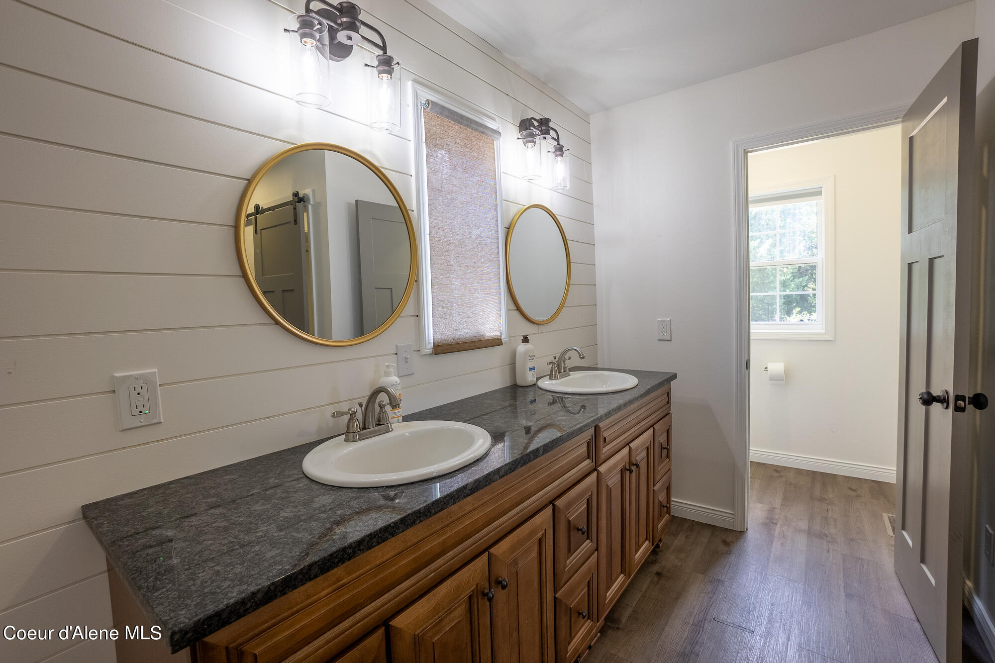 1588 Sunrise Road Bonners Ferry, ID 83805 - Photo 12 of 23 Master Bath