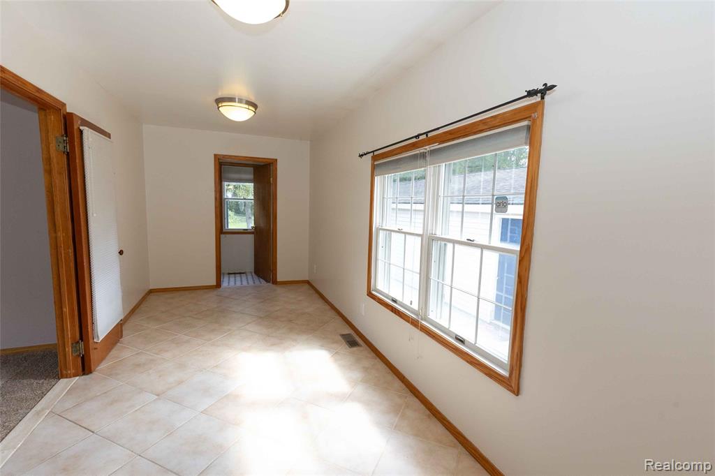 5140 Eastview Road Clarkston, MI 48346 - Photo 23 of 53 Gallery Image 23