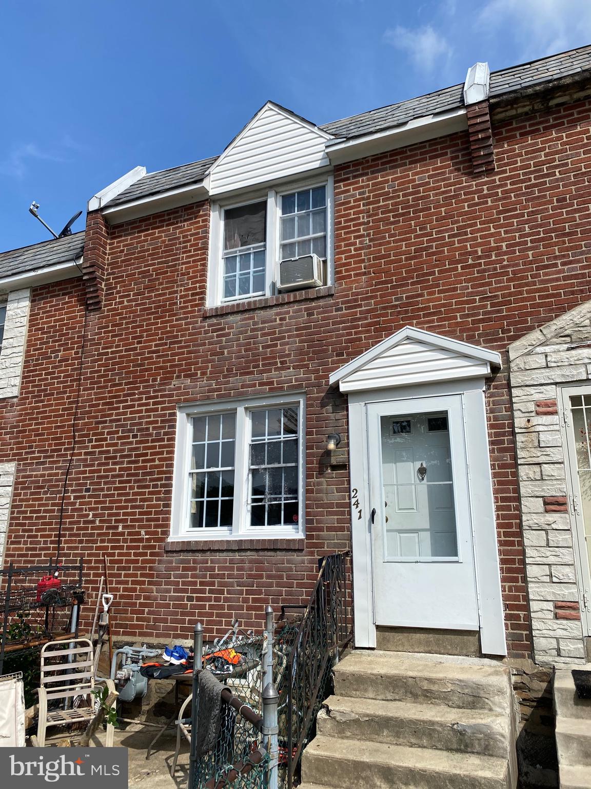 241 Spring Valley Road Darby, PA 19023 - Photo 1 of 15