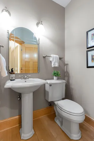 $1,000,000 | 1411 Archwood Road, Minnetonka, MN 55305