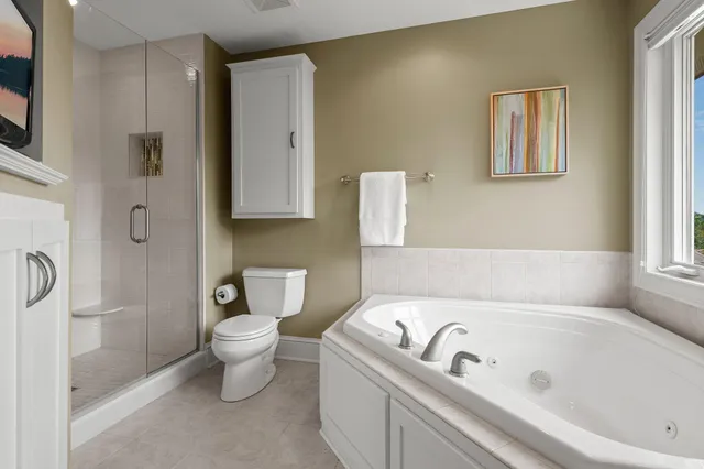 $1,000,000 | 1411 Archwood Road, Minnetonka, MN 55305