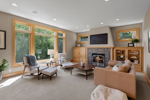 $1,000,000 | 1411 Archwood Road, Minnetonka, MN 55305