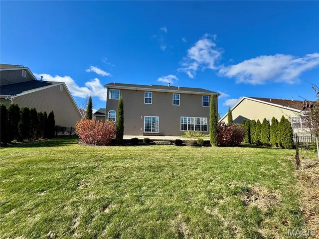 $519,900 | 84 South Ridgewynd Court, Lake St. Louis, MO 63367