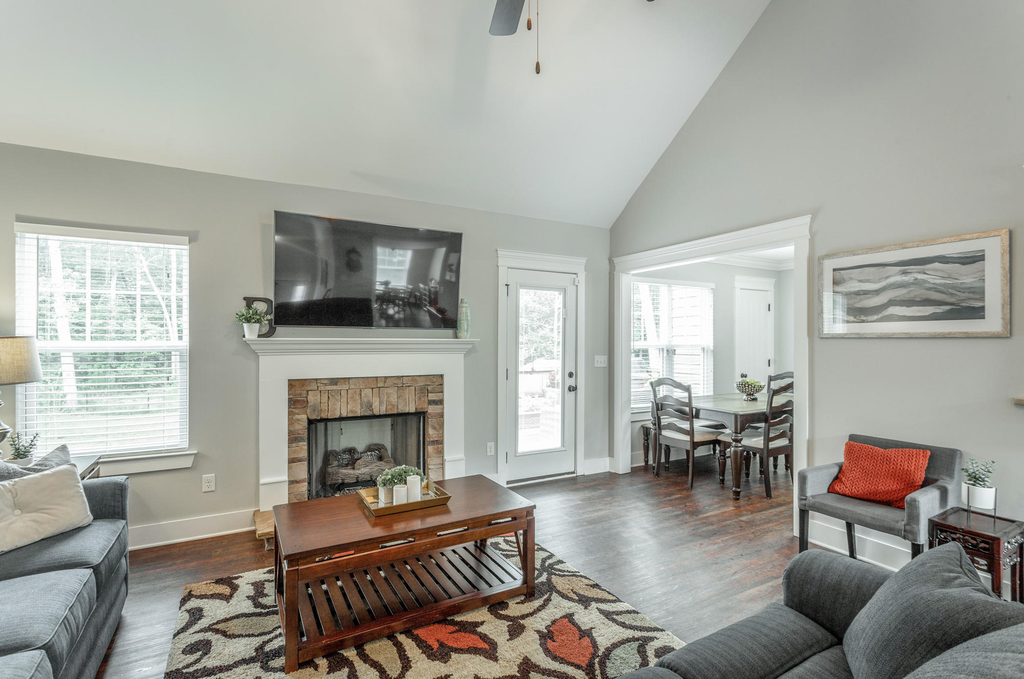 10565 Fielding Road, Unit 565 Ooltewah, TN 37363 - Photo 11 of 60 Living Room