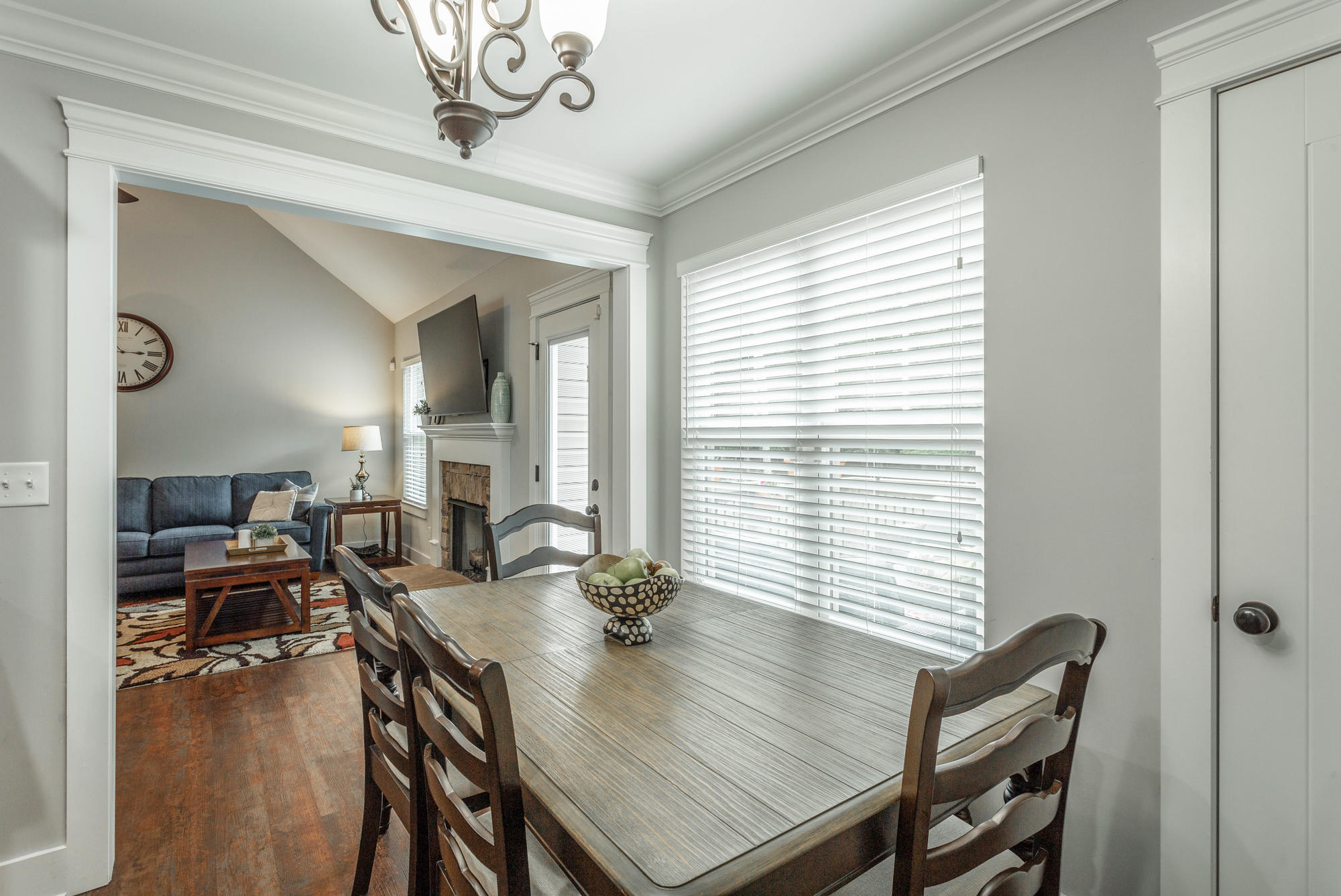 10565 Fielding Road, Unit 565 Ooltewah, TN 37363 - Photo 13 of 60 Eat in Kitchen