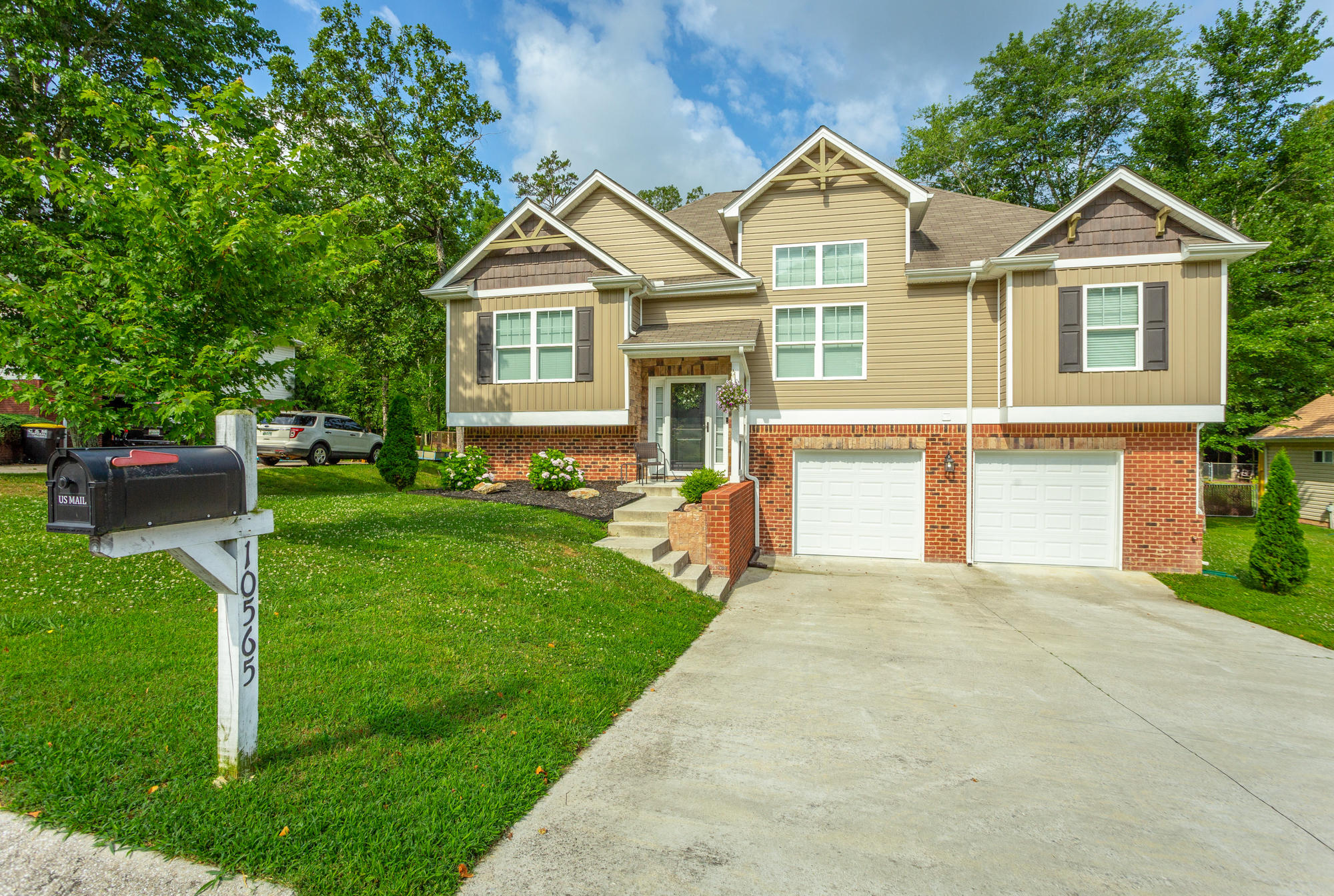 10565 Fielding Road, Unit 565 Ooltewah, TN 37363 - Photo 2 of 60 Front View