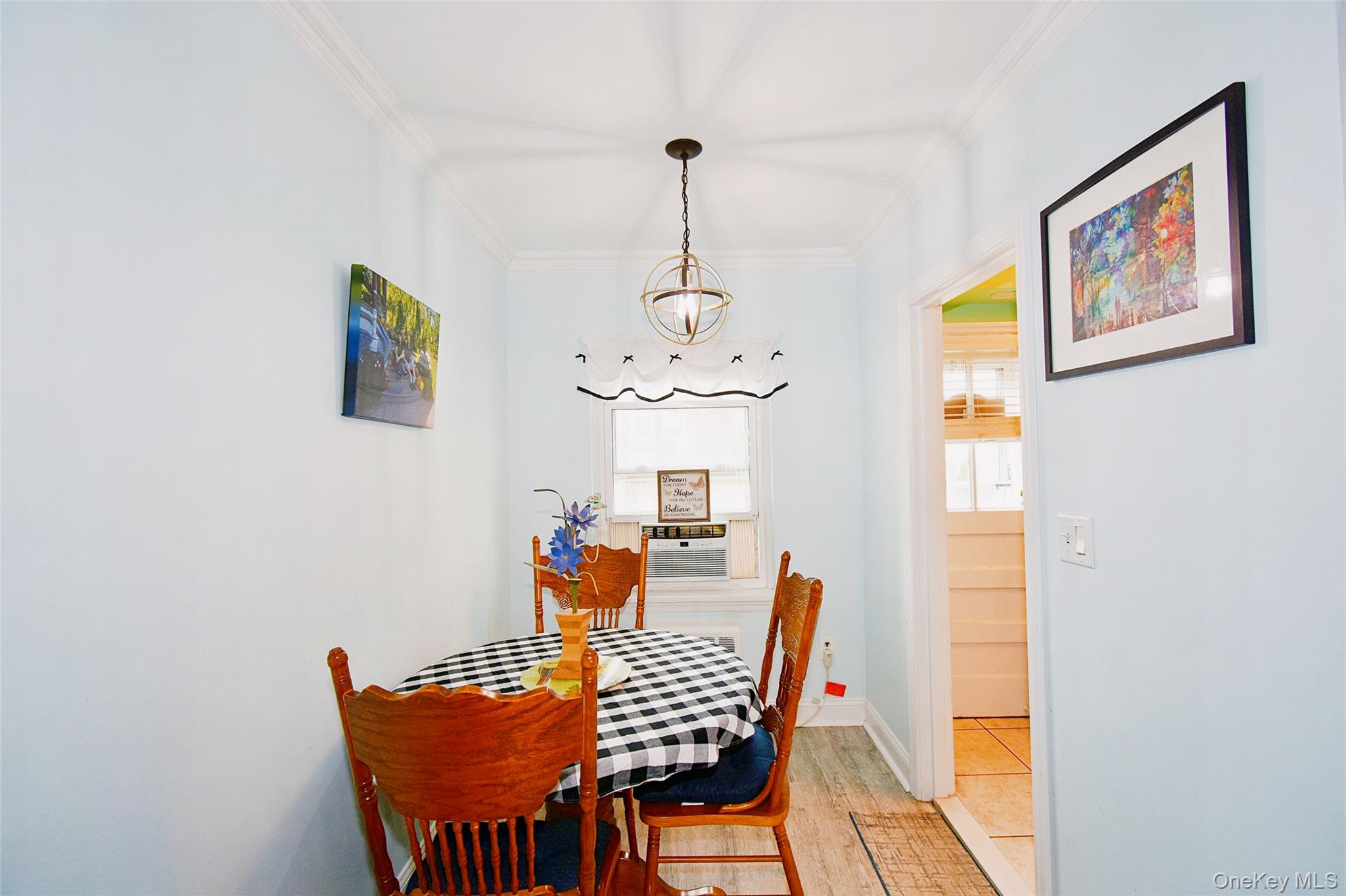 737 Tuckahoe Road, Unit 23 Yonkers, NY 10710 - Photo 5 of 12 a dining room with furniture and window