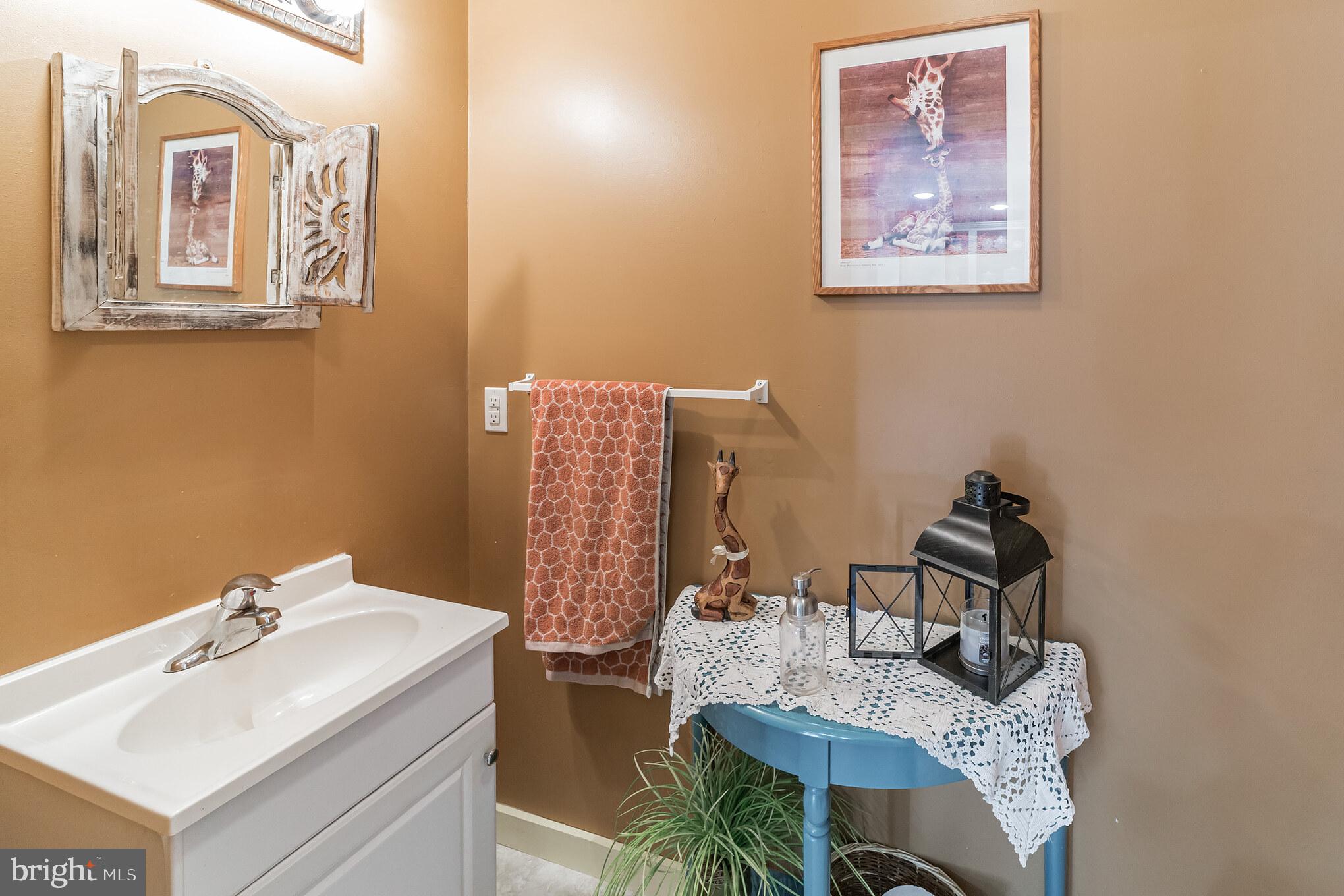 108 Bancroft Road Kennett Square, PA 19348 - Photo 14 of 36 Powder room