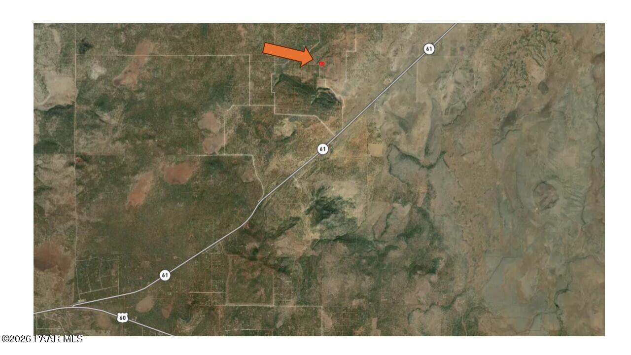 44 County Road 8097 Show Low, AZ 85901 - Photo 3 of 16 a bathroom with a shower