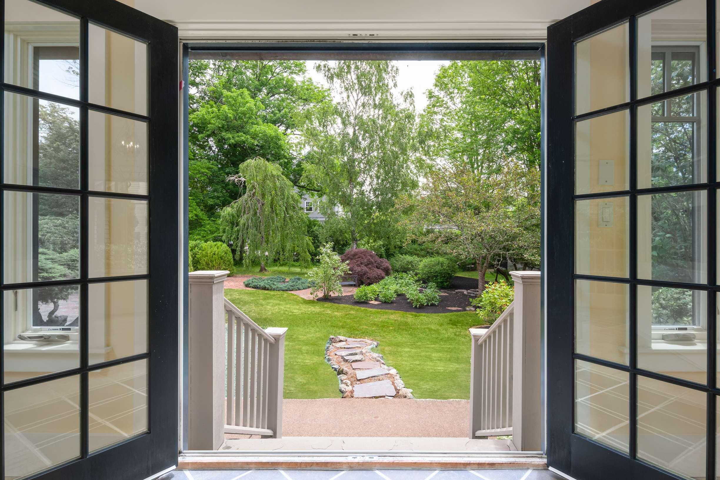 419-425 York Street York, ME 03909 - Photo 18 of 62 Door