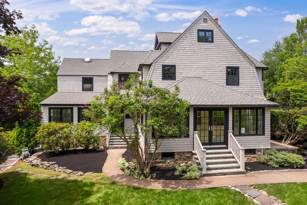 $3,990,000 | 419-425 York Street, York, ME 03909