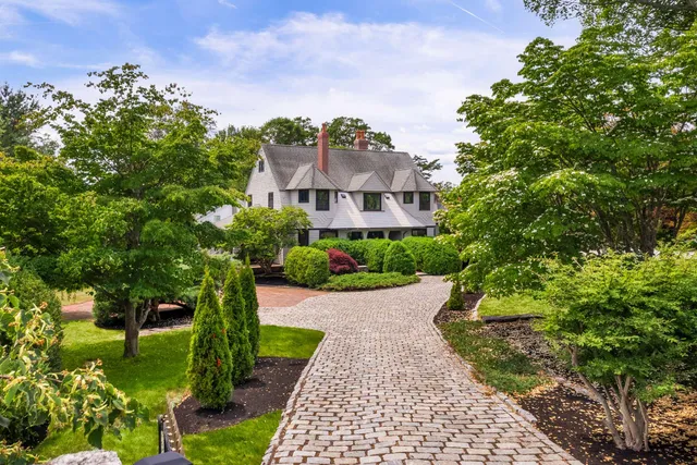 $3,990,000 | 419-425 York Street, York, ME 03909