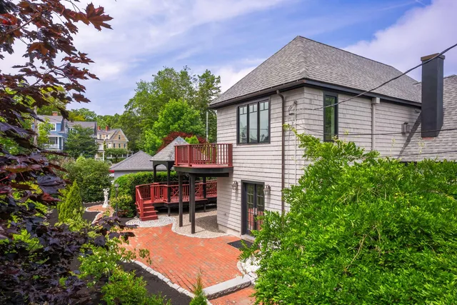 $3,990,000 | 419-425 York Street, York, ME 03909