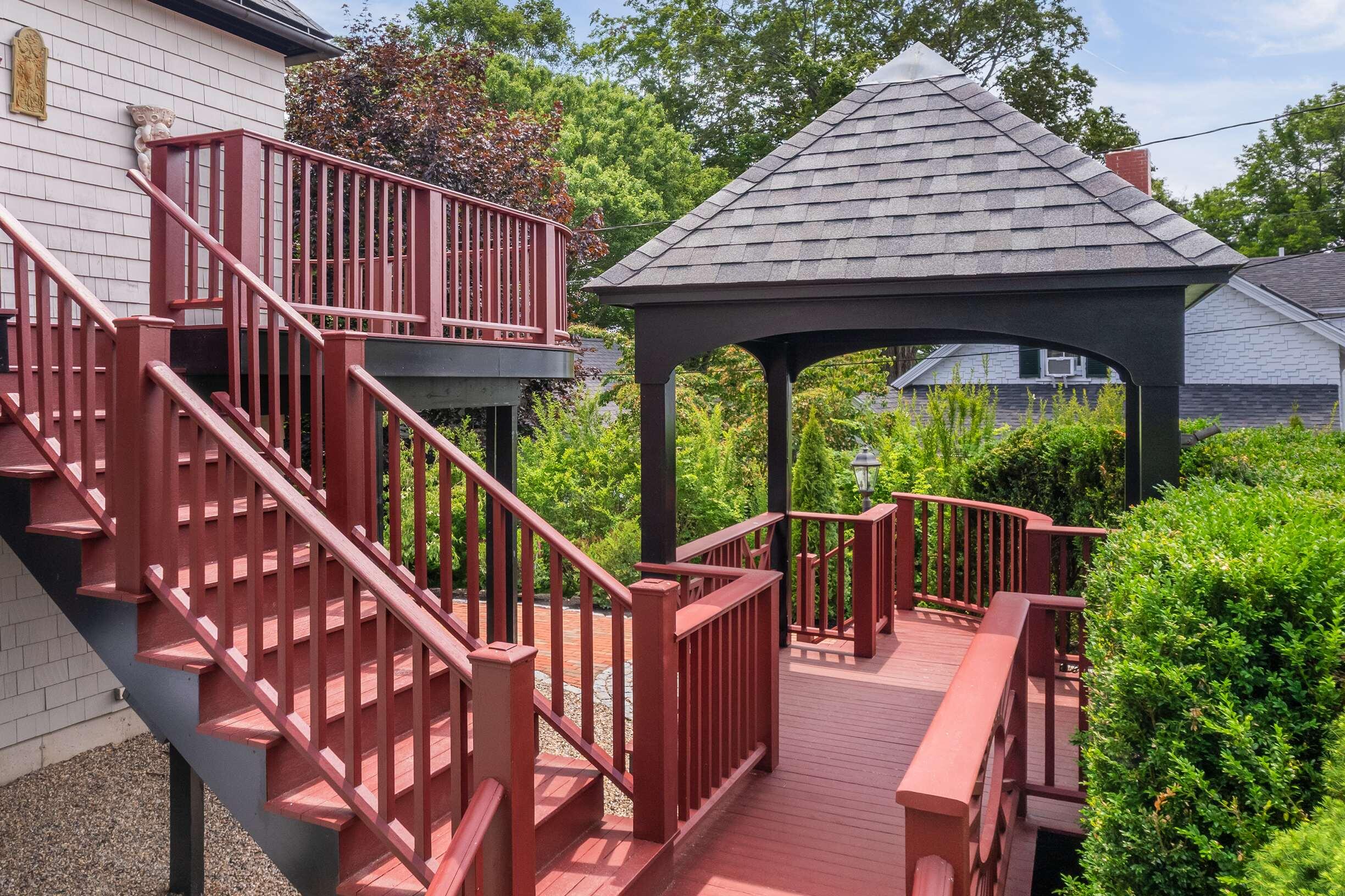 419-425 York Street York, ME 03909 - Photo 50 of 62 Porch