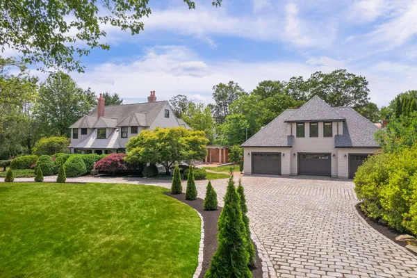 $3,990,000 | 419-425 York Street, York, ME 03909