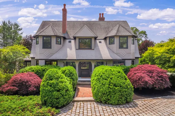 $3,990,000 | 419-425 York Street, York, ME 03909