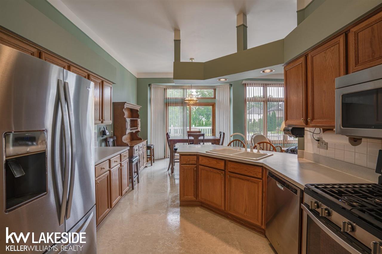 534 Slumber Lane Rochester, MI 48307 - Photo 13 of 36 50046466-12.JPG