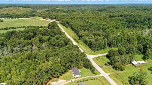 $400,000 | 8951 Hwy 76 Street West, Laurens, SC 29360
