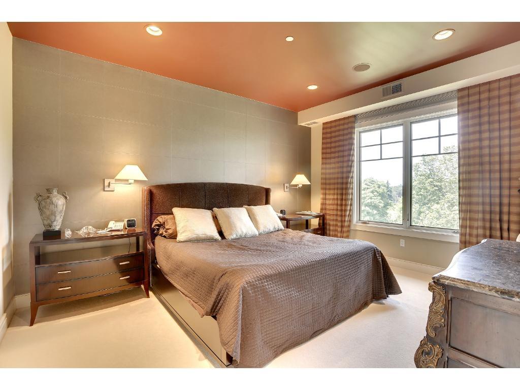 555 Oak Ridge Place, Unit 320 Hopkins, MN 55305 - Photo 14 of 24 Gallery Image 14