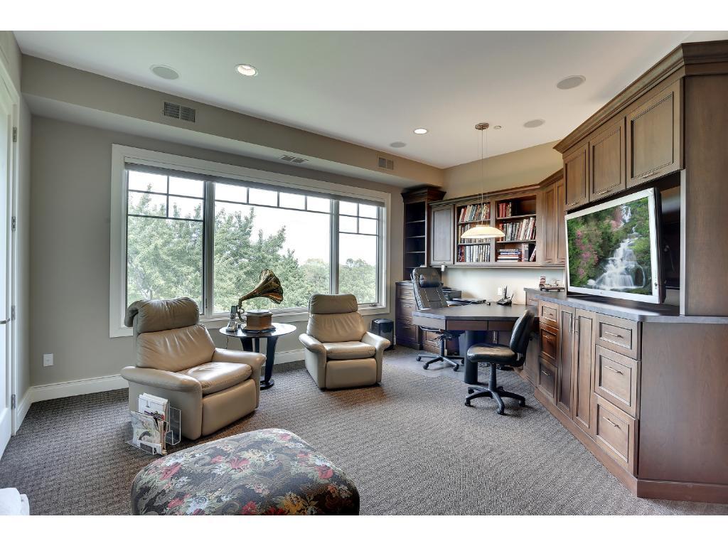 555 Oak Ridge Place, Unit 320 Hopkins, MN 55305 - Photo 18 of 24 Gallery Image 18
