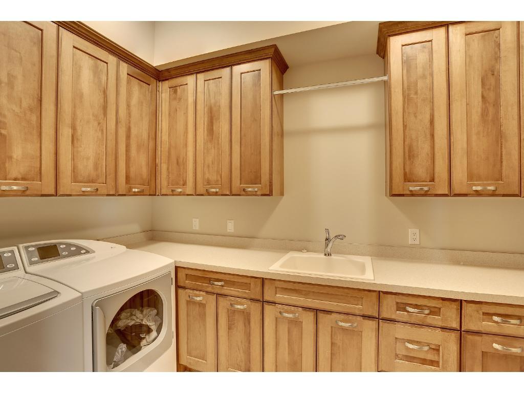 555 Oak Ridge Place, Unit 320 Hopkins, MN 55305 - Photo 20 of 24 Gallery Image 20